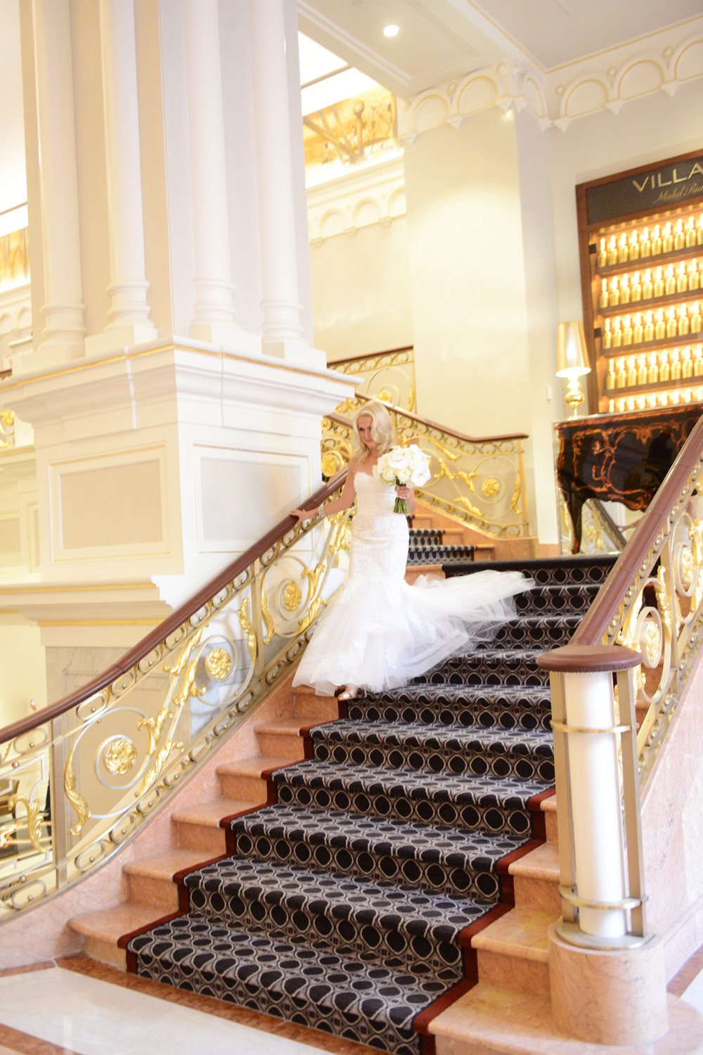 Wedding photos of Alice and Travis and their Rockefeller Center Wedding at 620 Loft and Garden New York and Lotte Palace Hotel, photographed by wedding photographer New York XOANDREA