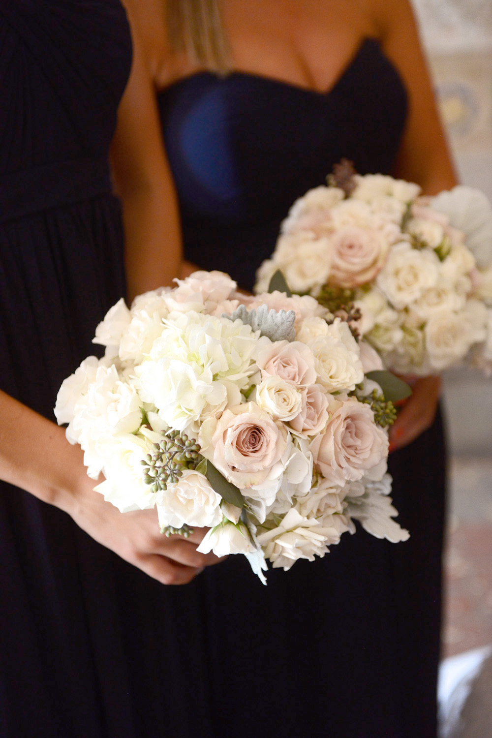 Wedding photos of Alice and Travis and their Rockefeller Center Wedding at 620 Loft and Garden New York and Lotte Palace Hotel, photographed by wedding photographer New York XOANDREA