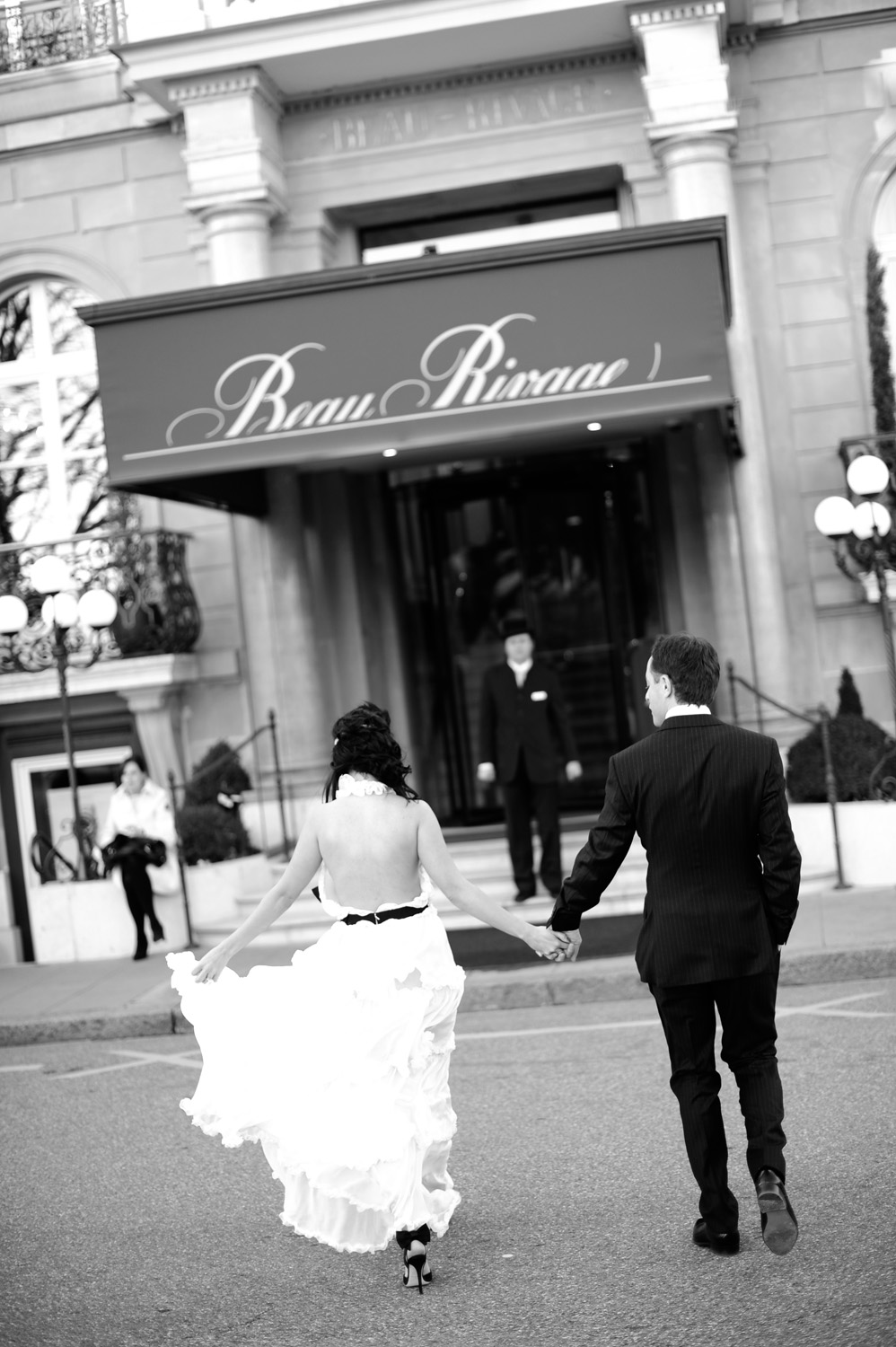 Danielle and Patric's wedding photos taken at the Beau Rivage in Geneva by wedding photographer Switzerland XOANDREA