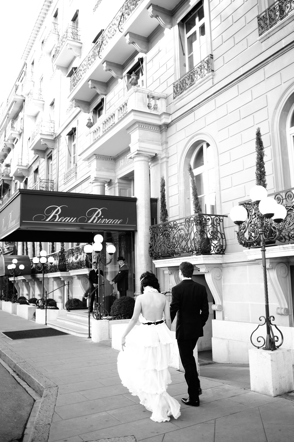 Danielle and Patric's wedding photos taken at the Beau Rivage in Geneva by wedding photographer Switzerland XOANDREA
