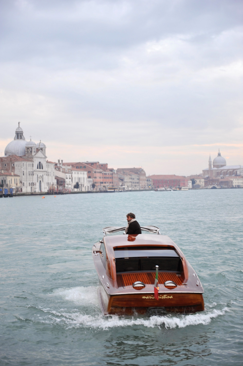 Moscha and Nikos Venice wedding in Italy at Ca' Sagredo Hotel, photographed by wedding photographer Venice XOANDREA